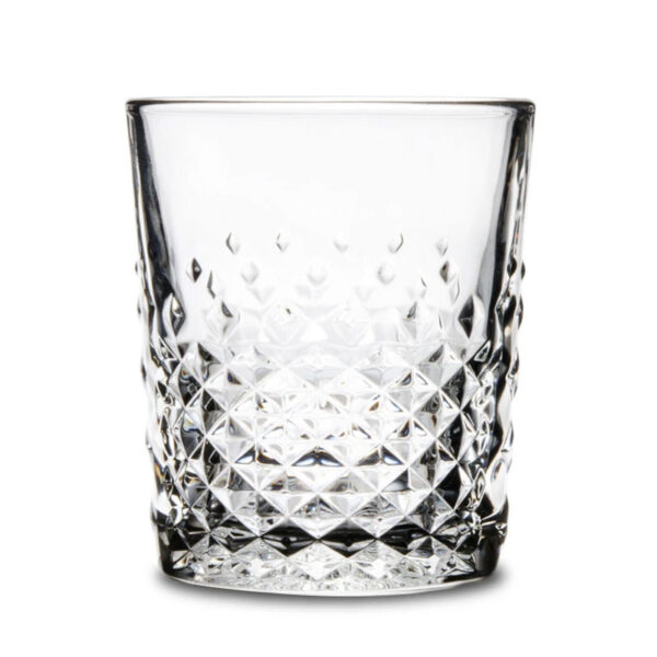 The 12 oz Carat Glass is fashionably designed with decorative diamond accents that promote an upscale aesthetic while also providing patrons a comfortable grip.